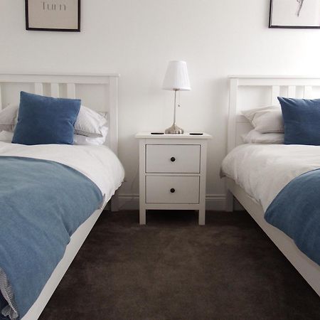 Newly Renovated 3 Bedroom Victorian Detached House 伯恩茅斯 外观 照片