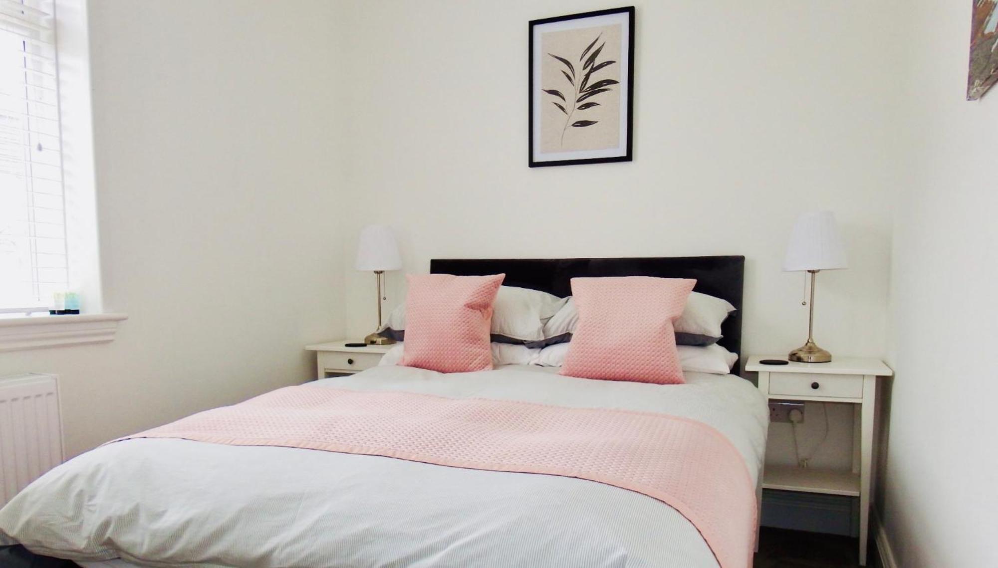 Newly Renovated 3 Bedroom Victorian Detached House 伯恩茅斯 外观 照片