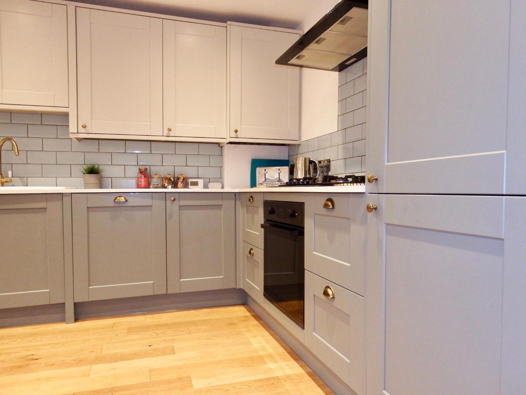 Newly Renovated 3 Bedroom Victorian Detached House 伯恩茅斯 外观 照片