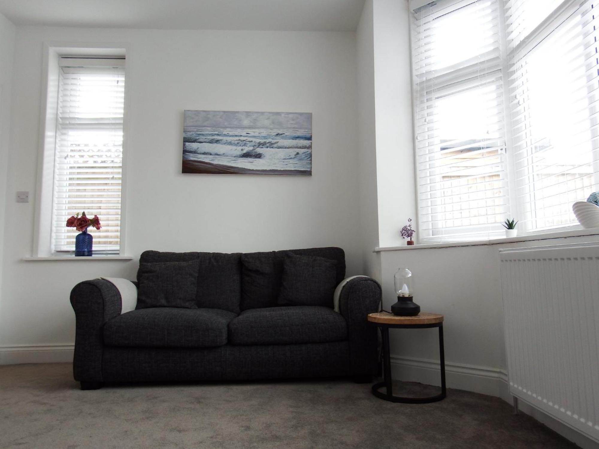 Newly Renovated 3 Bedroom Victorian Detached House 伯恩茅斯 外观 照片