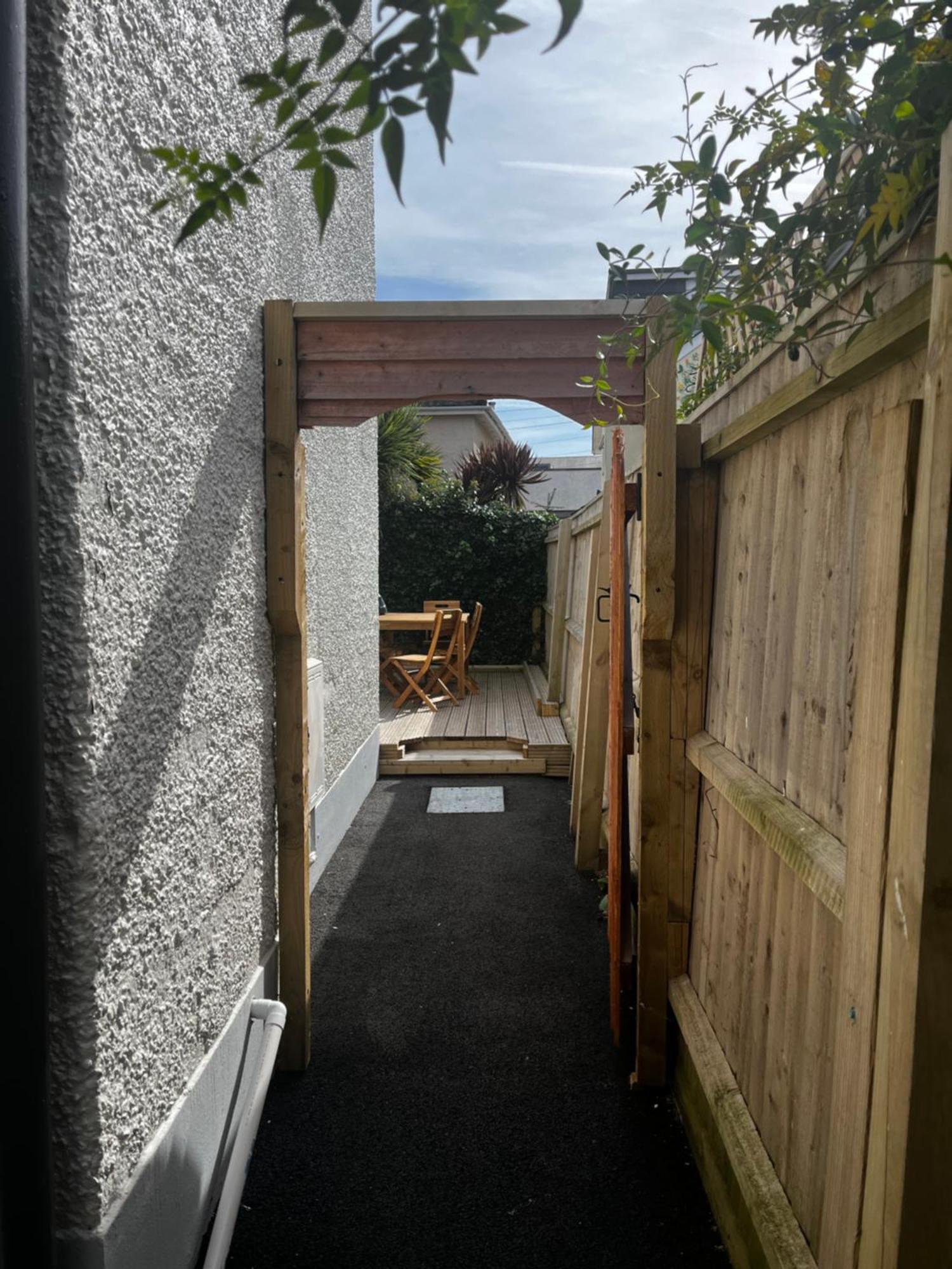 Newly Renovated 3 Bedroom Victorian Detached House 伯恩茅斯 外观 照片